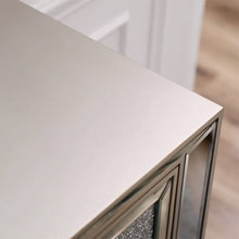 Load image into Gallery viewer, Dia-Chrome 5pc King Bedroom Set