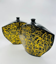 Load image into Gallery viewer, Gold Scribble Porcelain Pottery Collection
